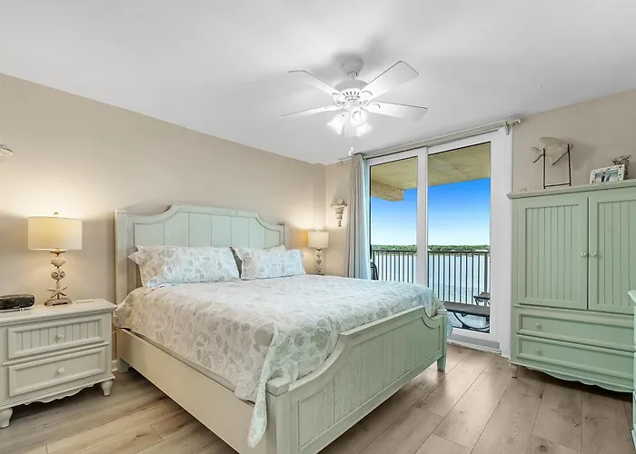 Apartment Compass Point 508